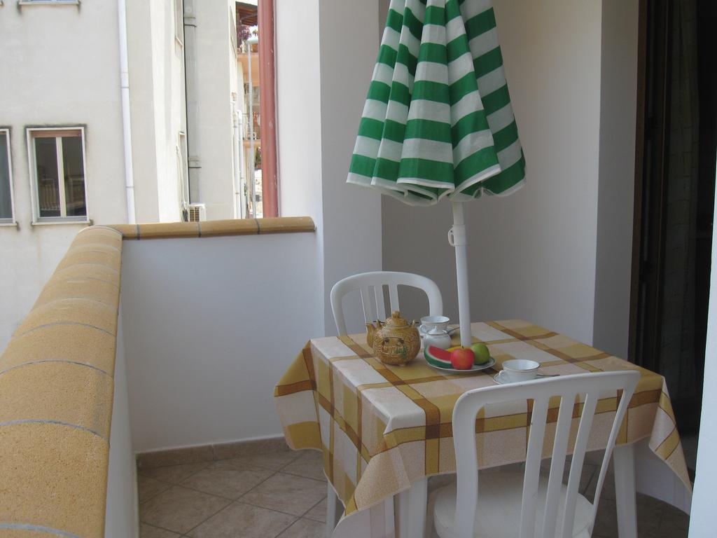 Rosy'S Apartments Trappeto  Chambre photo